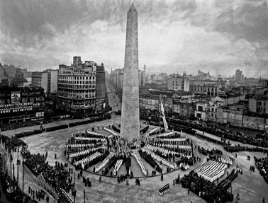 1936. Plaza de la República. Foto: Horacio Cóppola